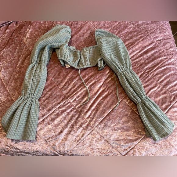 Textured crop top - Picture 2 of 4